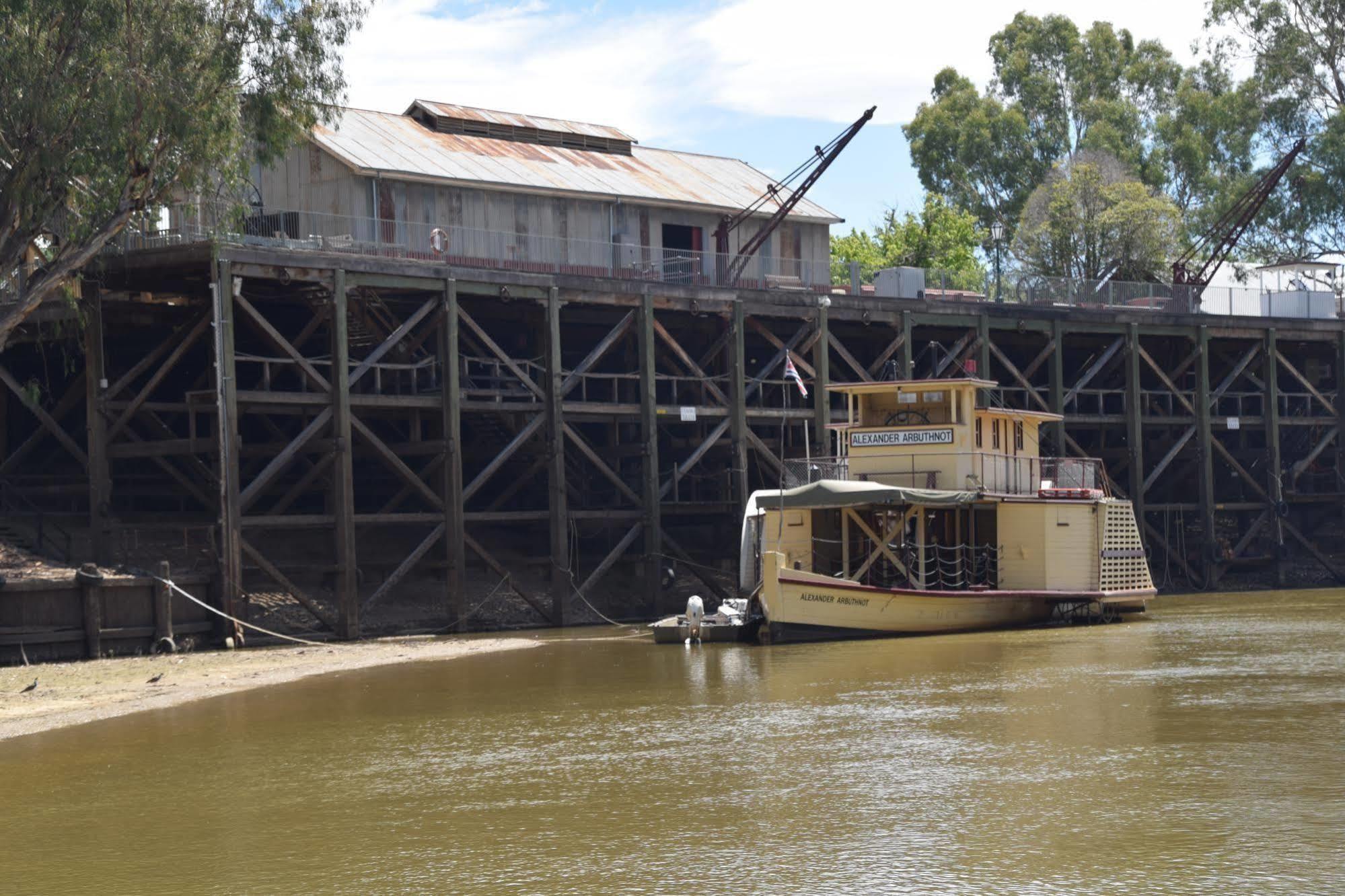 Big River Motel Echuca Extérieur photo