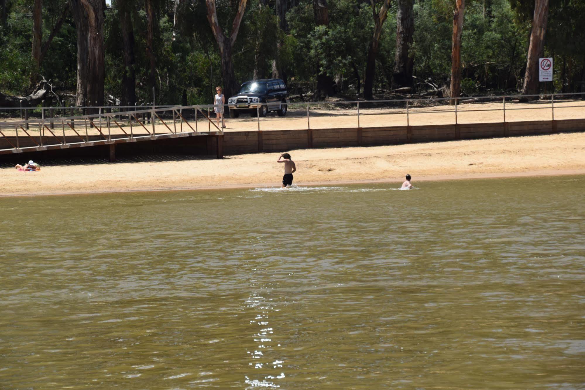 Big River Motel Echuca Extérieur photo